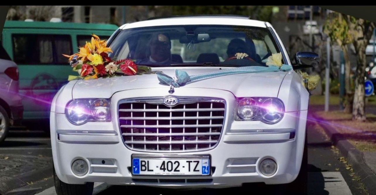 CHRYSLER 300C V6 BITURBO TOIT OUVRANT DITE LA BENTLER